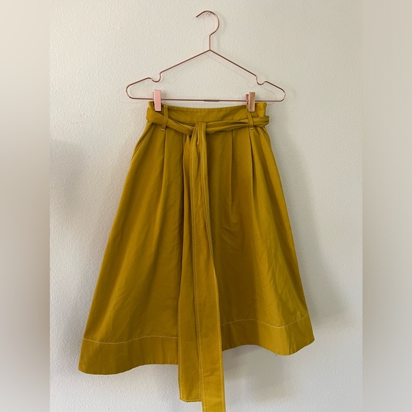 Staud snoop skirt belted in gold S - Picture 5 of 9